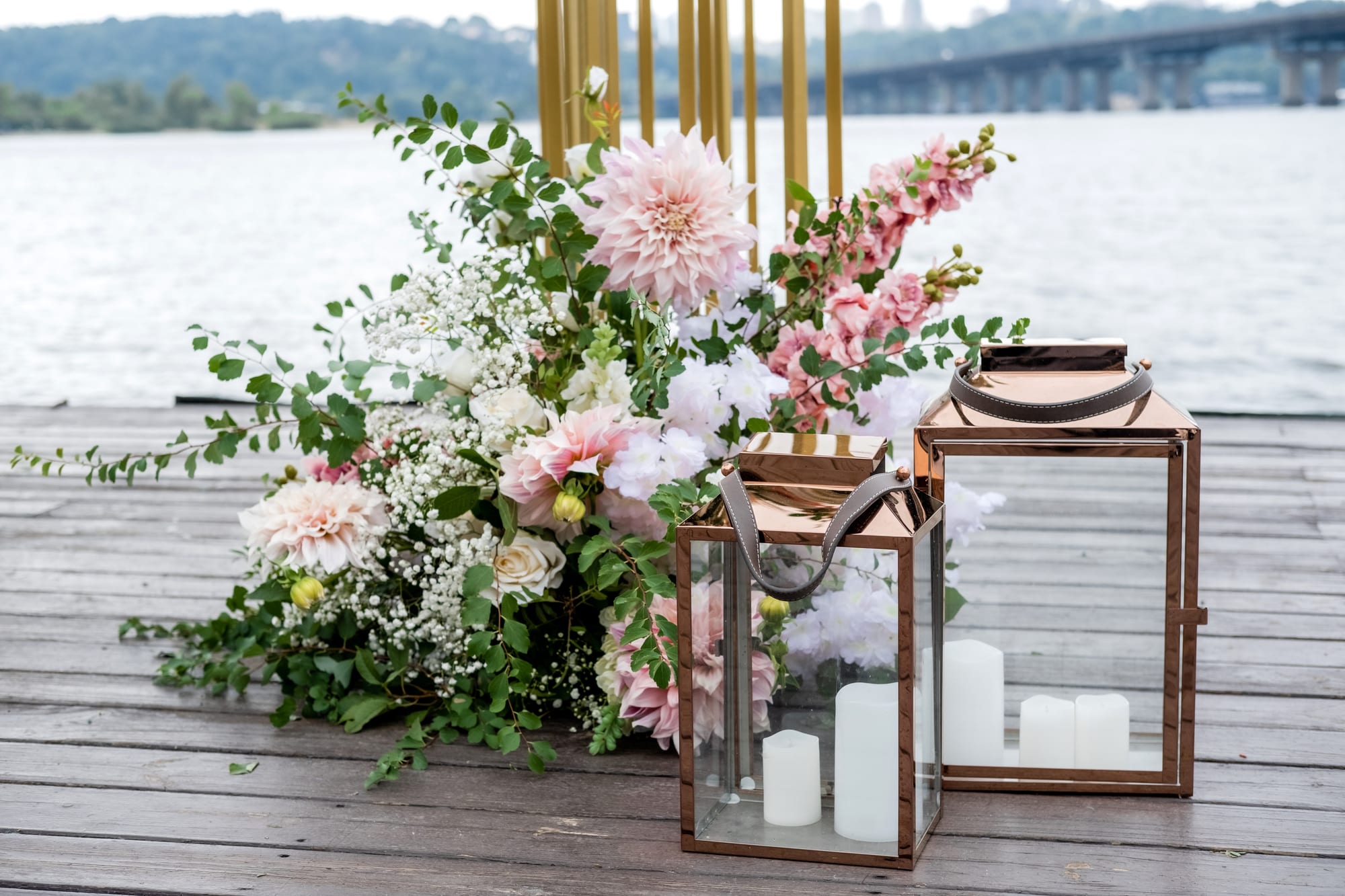 Decor & Florals
